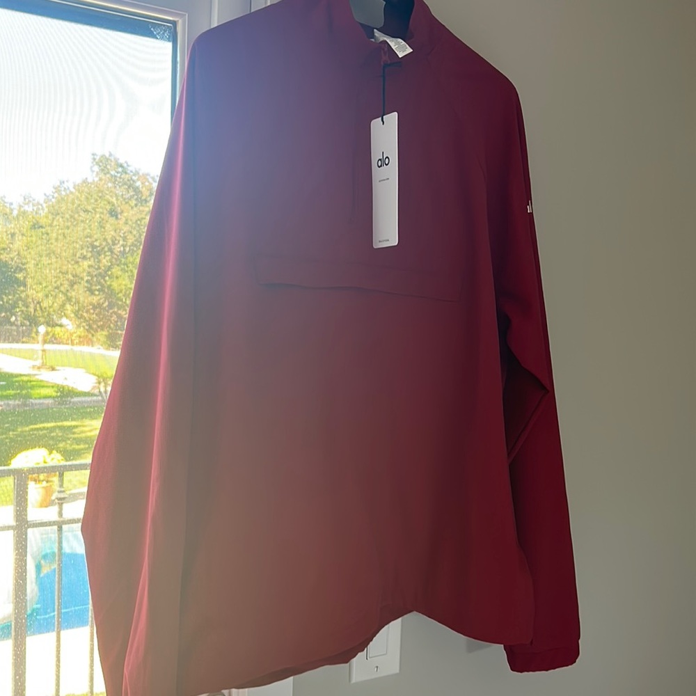 New with tags aloe ripstop1/4 zip onset pull over in large in red
